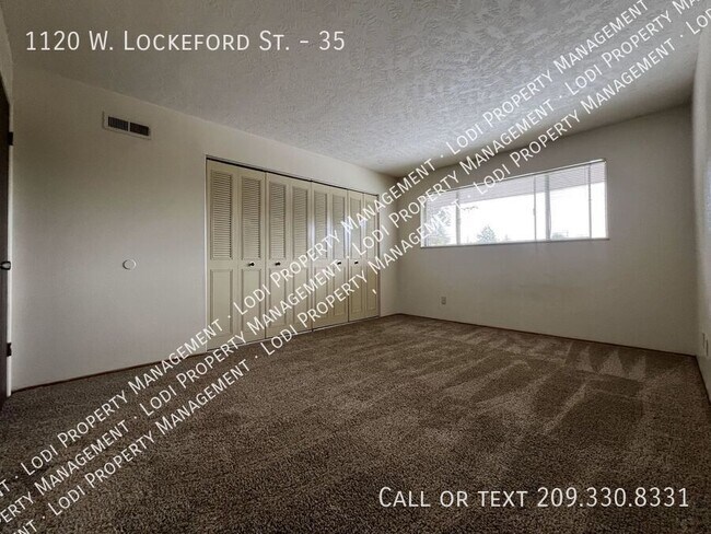 Building Photo - 1120 W Lockeford St