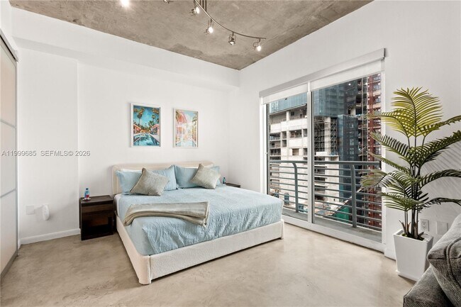 Building Photo - 234 NE 3rd St