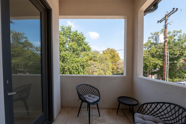 Building Photo - 1409 Indiana St