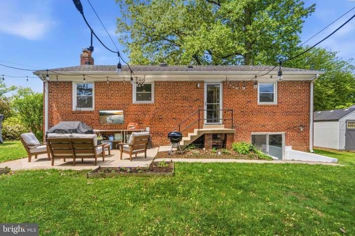 Building Photo - 3241 Holly Hill Dr