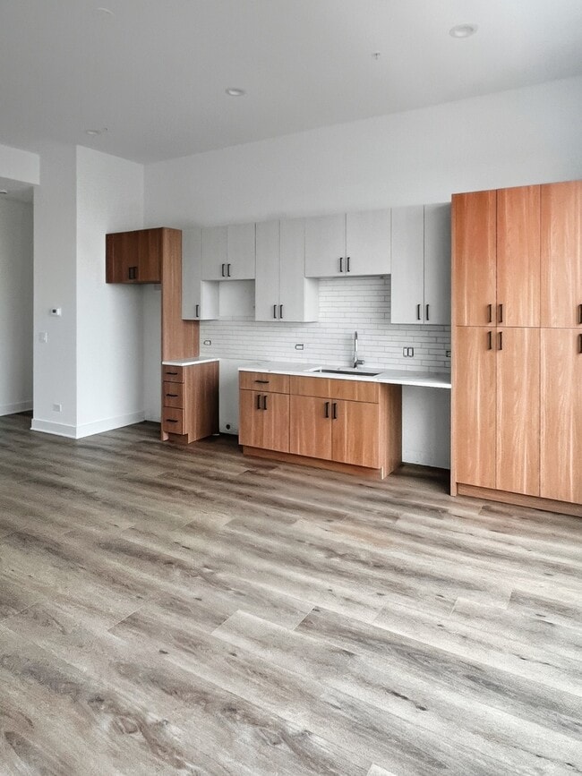 Building Photo - 1304 S Ashland Ave