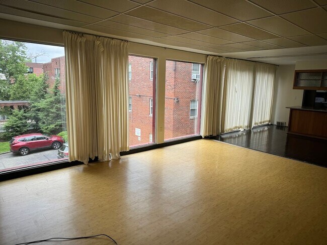 Building Photo - Incredibly Unique Property in the Heart of Shadyside!