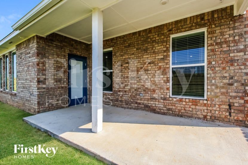 Building Photo - 847 Acorn Bnd