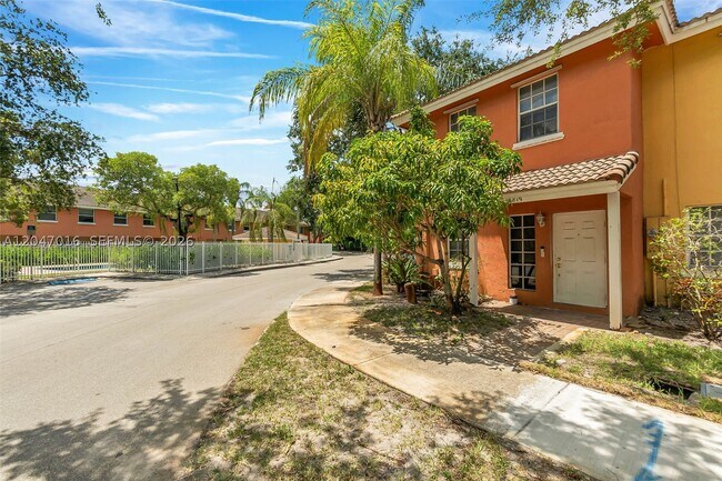 Building Photo - 6819 Sienna Club Dr