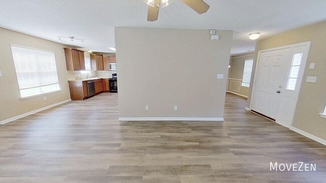 Building Photo - 13531 Willow Falls Rd