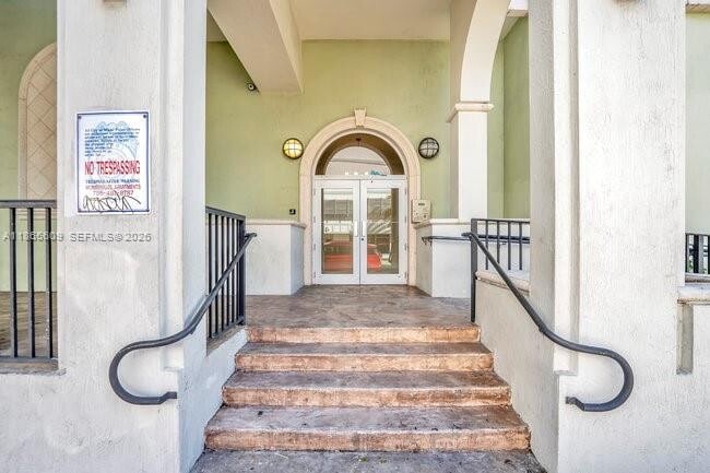 Building Photo - 435 SW 12th Ave