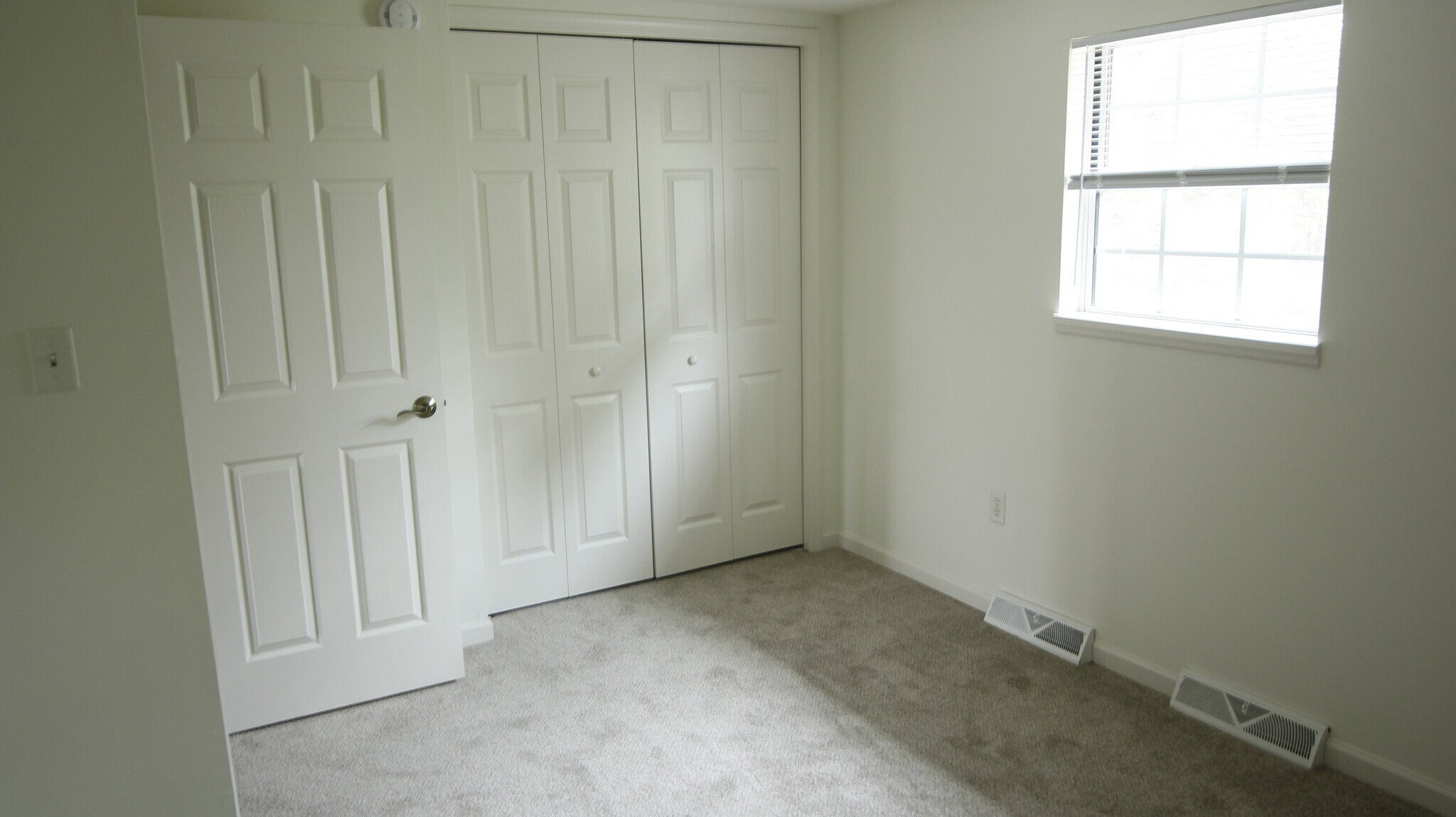 Building Photo - 11 Ramsgate Ln