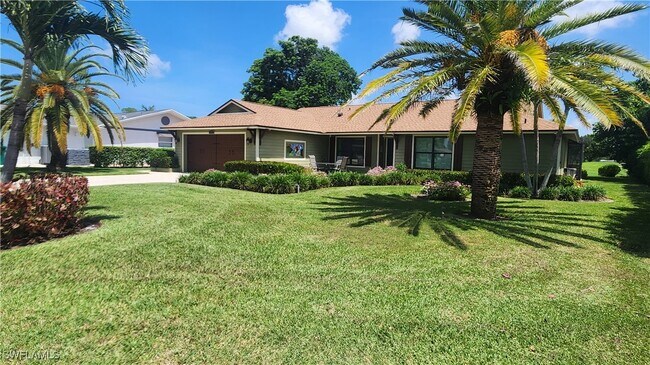 Primary Photo - 521 Whitewater Way