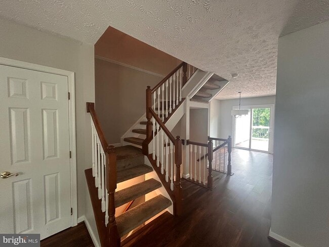 Building Photo - 1635 Elkwood Ct