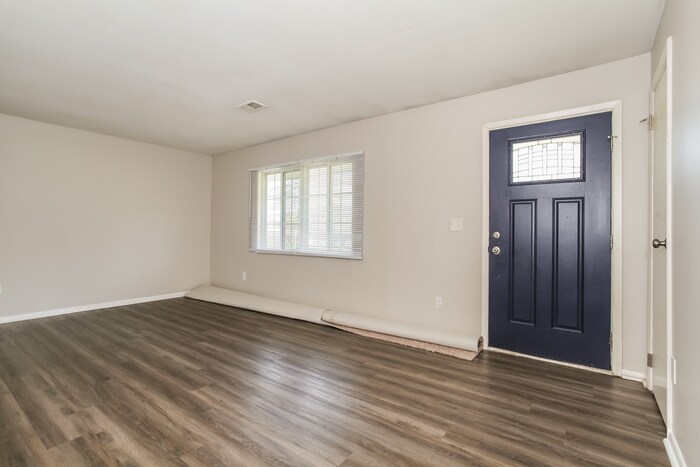 Building Photo - 3962 Woodsong Dr