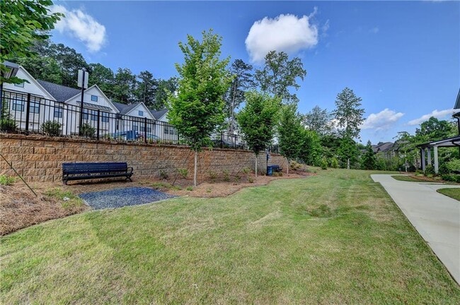 Building Photo - 400 Renwood Trl