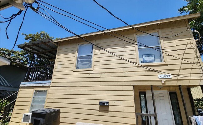 Building Photo - 4203 Polk St