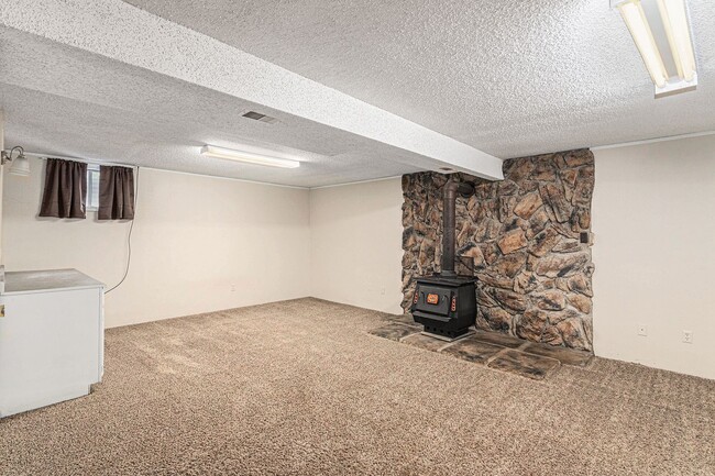 Building Photo - 906 Mansfield Dr