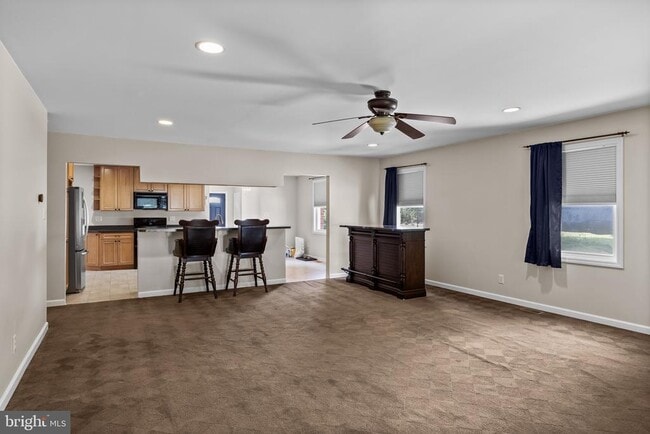 Building Photo - 109 Avaleen Pl