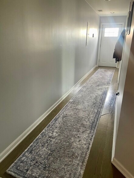 Building Photo - 1517 N Ashland Ave