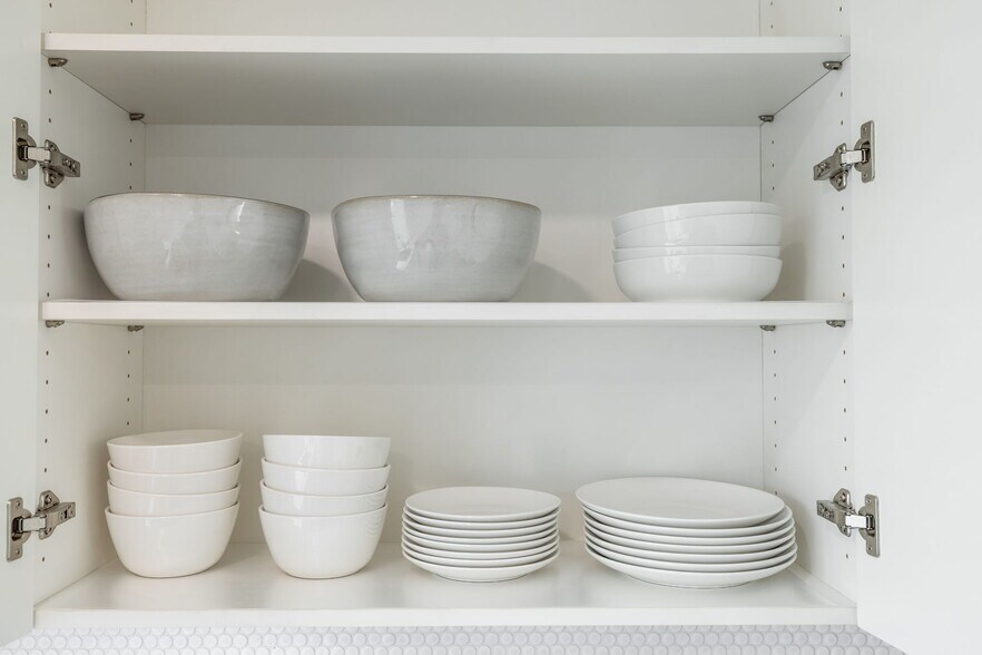 Building Photo - 321 N Gertruda Ave