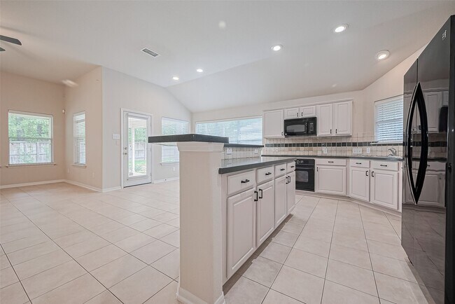Building Photo - 134 E Foxbriar Forest Cir