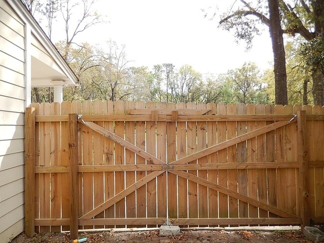 Building Photo - 5527 Denargo Dr