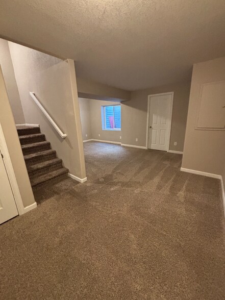 Building Photo - 6107 Kochia Ct