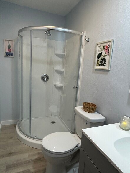 Building Photo - 3219 Roscoe Ave