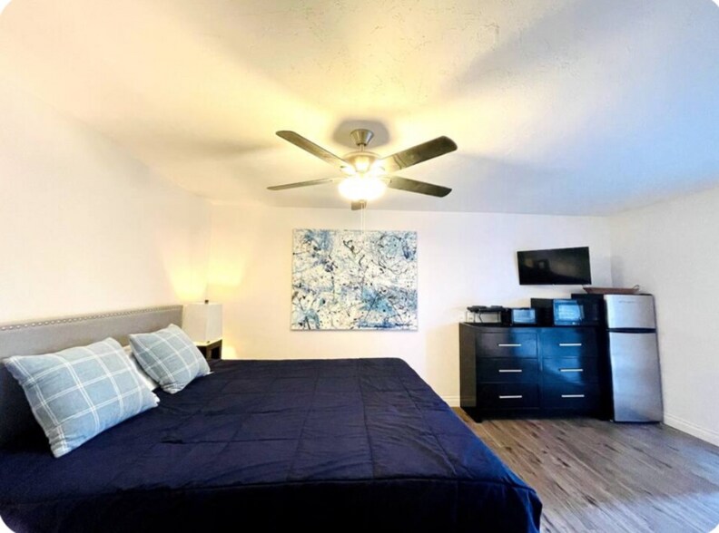 Building Photo - 1412 El Nido Dr