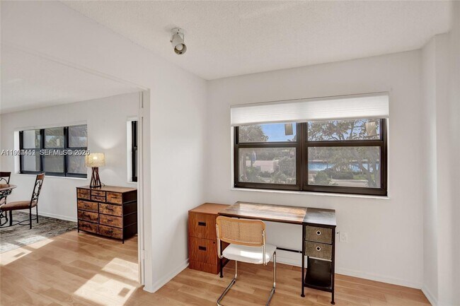 Building Photo - 1201 S Ocean Dr