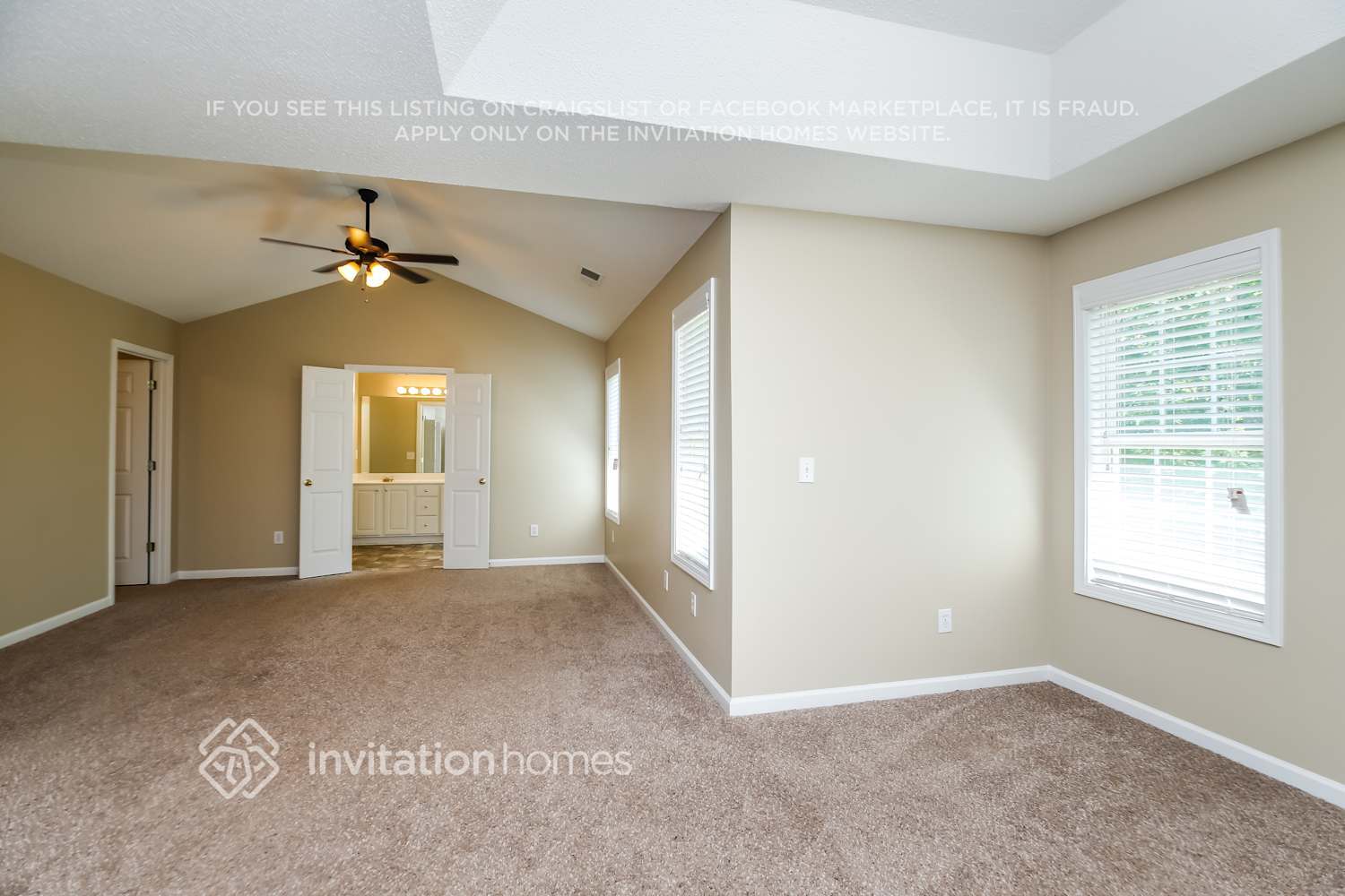 Building Photo - 1070 Soaring Dr NE