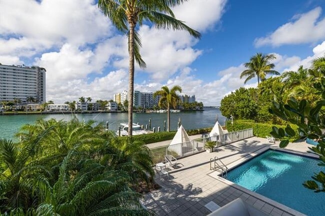 Building Photo - 7928 East Dr