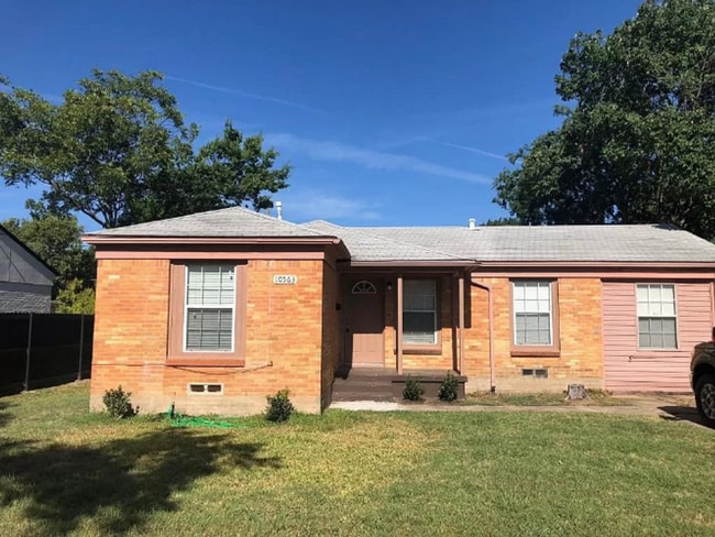 Primary Photo - 10563 Dawn Dr