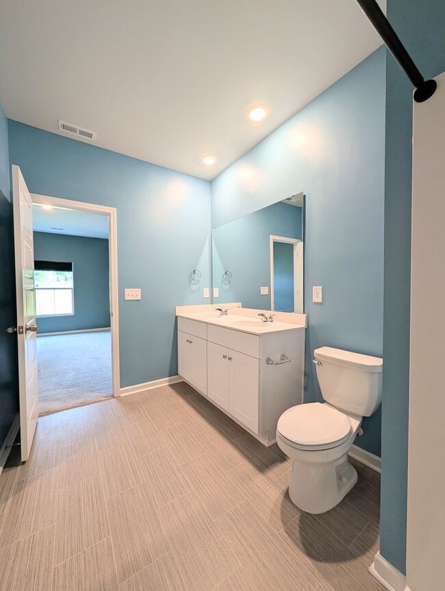 Building Photo - Charming 3-Bed, 2-Bath Home in Carolina Lakes - Long Term Rental