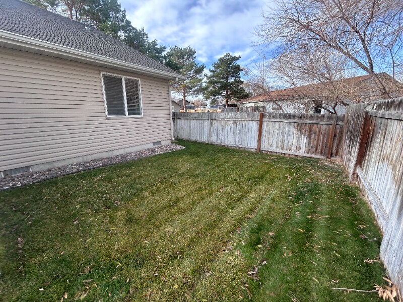 Building Photo - 1707 Dora Dr N