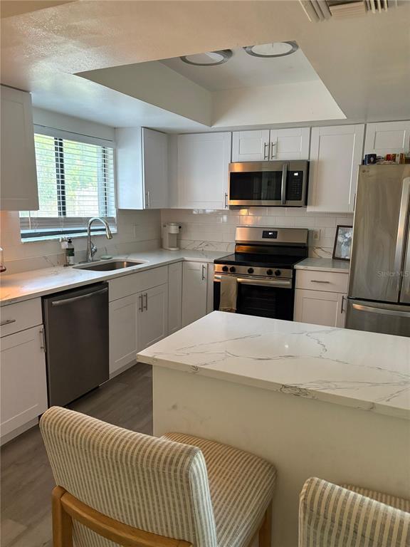 Building Photo - 988 Sweetbrier Dr