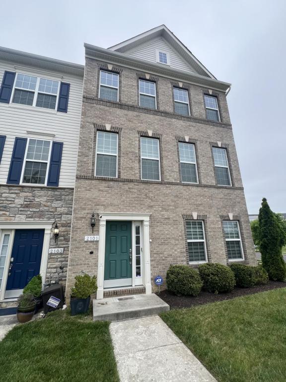 Building Photo - 2101 St Josephs Dr