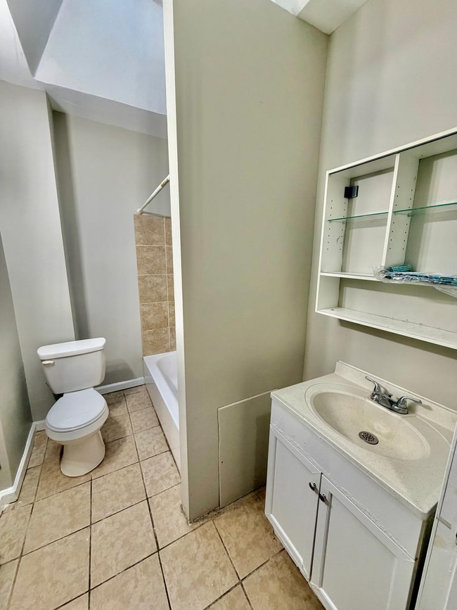 Building Photo - 1448 S 27th St