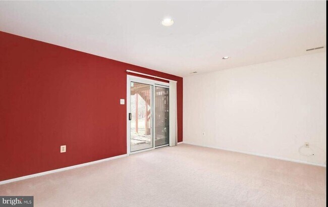 Building Photo - 8580 Dark Hawk Cir
