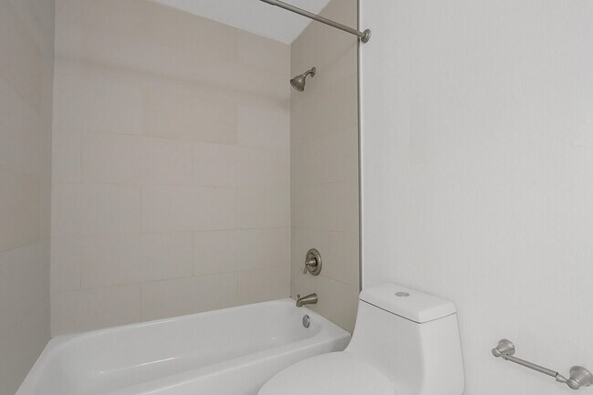 Building Photo - 2916 Tuscany Ct