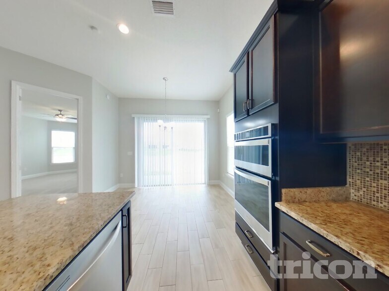 Building Photo - 10885 Chitwood Dr