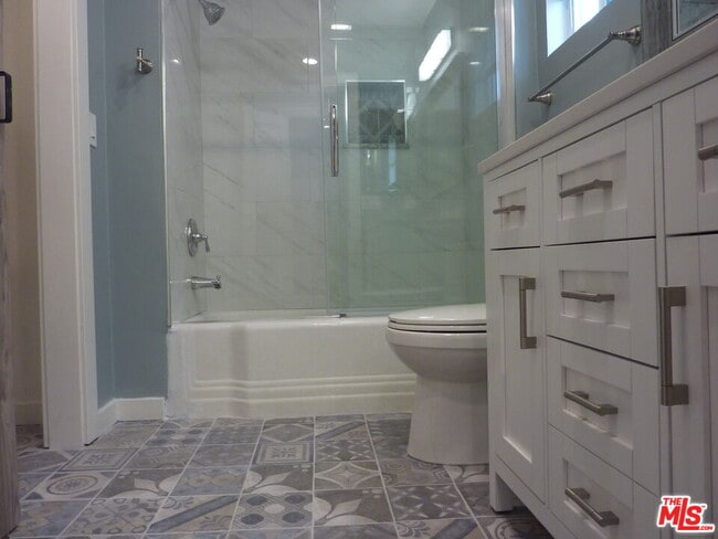 Building Photo - 375 N Avenue 52