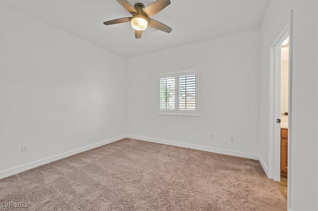 Building Photo - 913 Hickory Park St