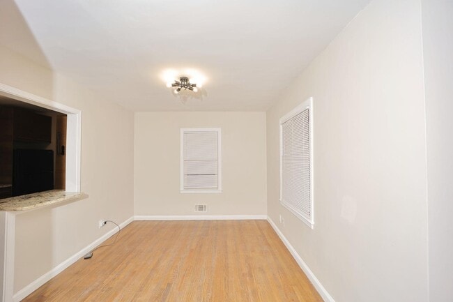 Building Photo - 1981 Brannen Rd SE