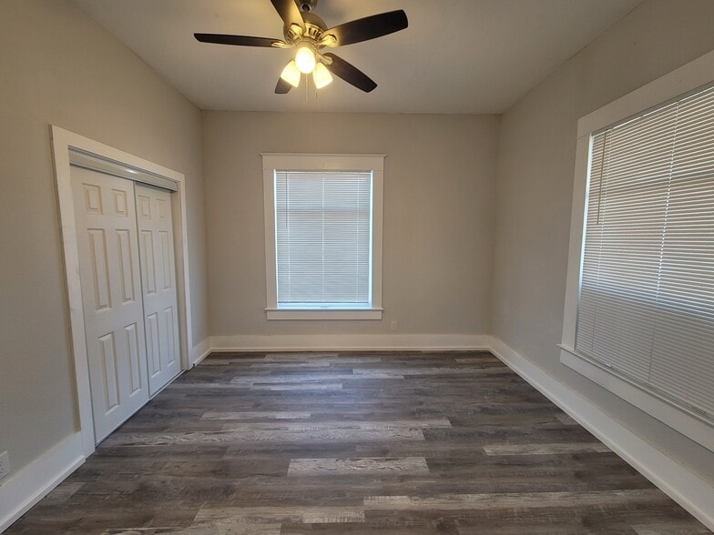 Building Photo - 1705 Austin Ave