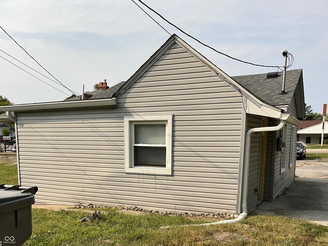 Building Photo - 2007 E 38th St