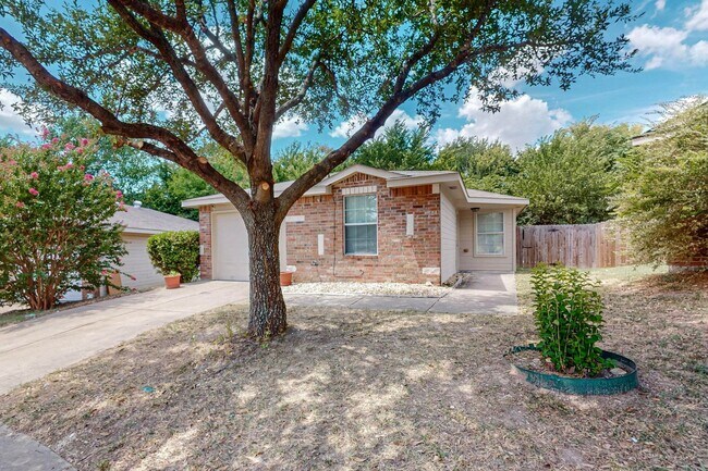Building Photo - Charming 3-Bedroom Home on Treed Cul-de-Sa...