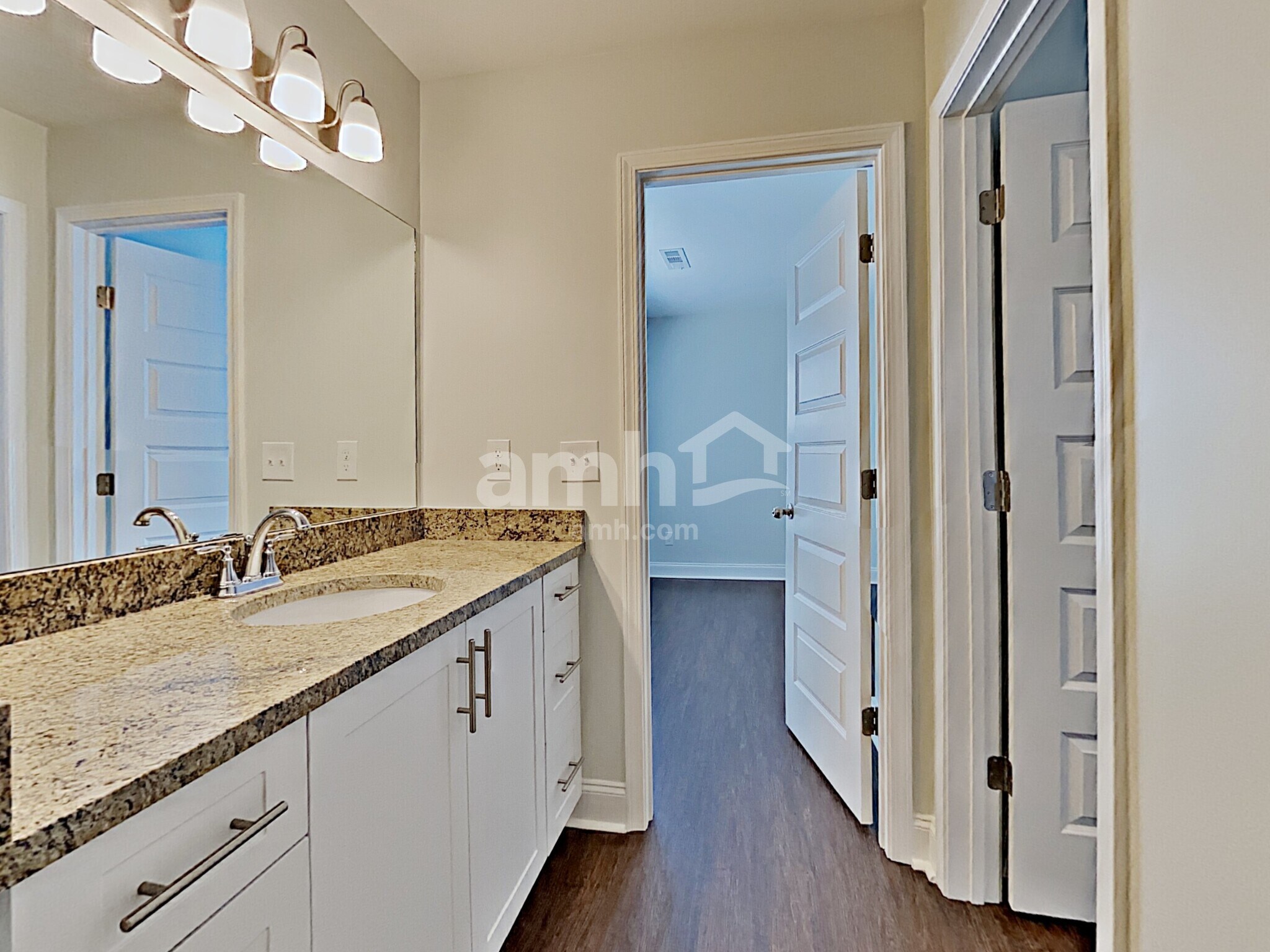 Building Photo - 5342 Tupelo St