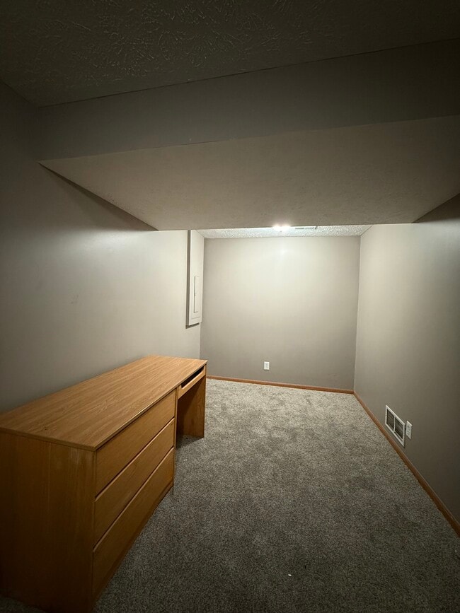 Building Photo - 10814 Potter St