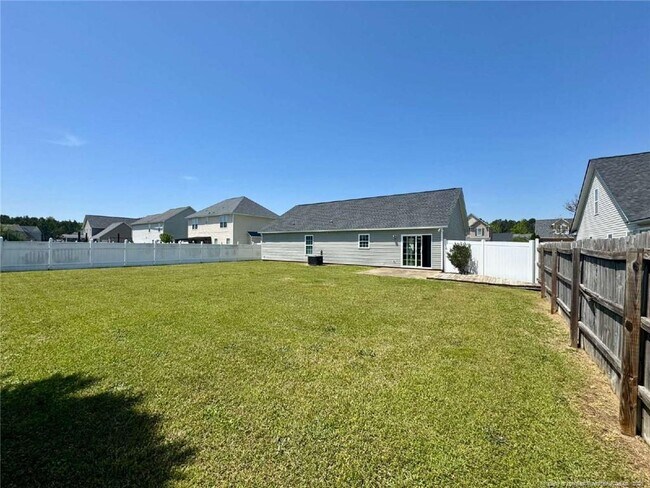 Building Photo - 231 Brightwood Dr
