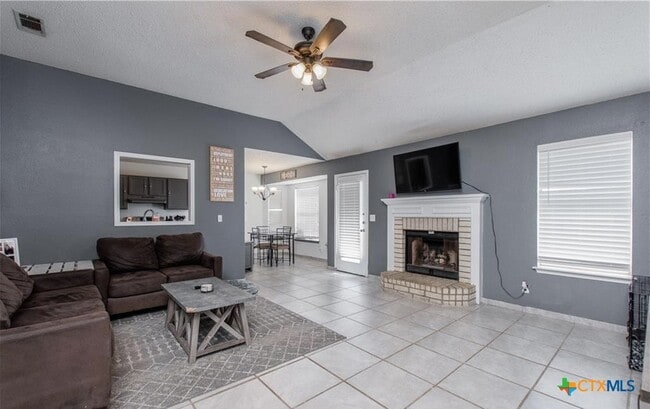 Building Photo - 1410 Windsor Cir