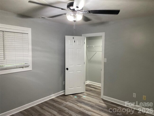 Building Photo - 14550 Waterside Dr