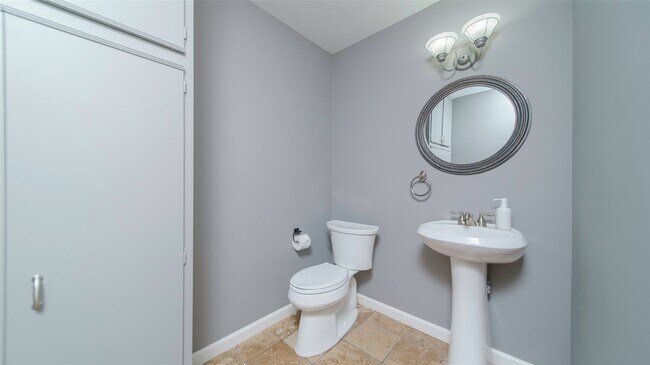 Building Photo - 1506 Wavecrest Ln