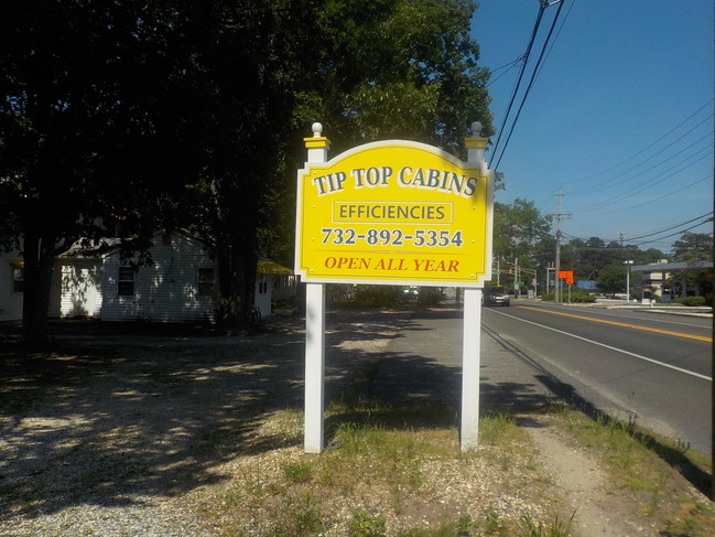 Sign - Tip Top Cabins